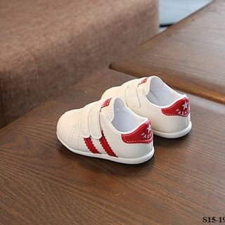 Giầy 2 vạch đỏ S15-19 R267.63 ri5