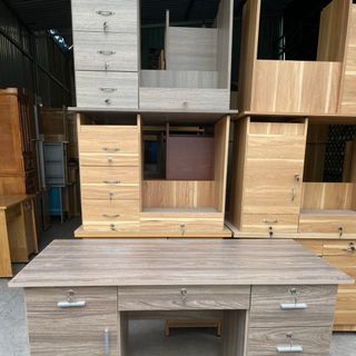 Bàn làm việc văn phòng,1m 1m2 1m4 có 4 hộc tủ ngăn kéo có chìa khóa,Bàn làm việc gỗ min cao cấp giá xưởng