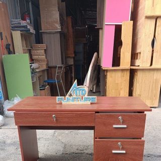 Bàn làm việc văn phòng,1m 1m2 1m4 có 4 hộc tủ ngăn kéo có chìa khóa,Bàn làm việc gỗ min cao cấp giá xưởng