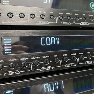Vang Cơ Lai Số FX80 LUXURY - Tích Hợp Lọc Xì Equalizer Tiếng Reverb Siêu Sáng Karaoke Chuyên Nghiệp Âm Thanh Cực Hay Bay Bông, Kết Nối Bluetooth, Cổng Quang, Chế Độ Cắt Sub