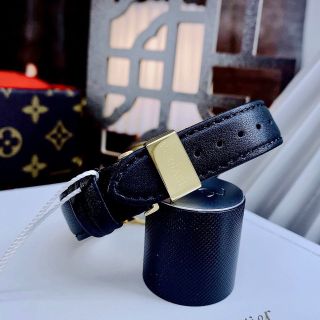 VÉACCE TRIBUTE WATCH