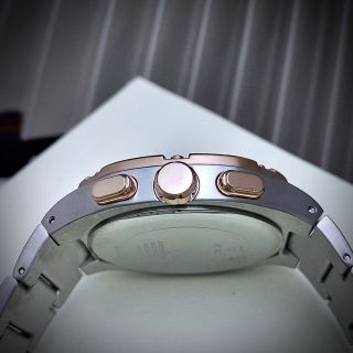 GUESESS MEN MULTI-FUNCTION