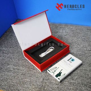 pin sạc dự phòng in logo, pin sạc dự phòng khắc tên, chữ, slogan. Đa dạng kiểu mẫu, miễn phí thiết kế, in ấn theo yêu cầu.