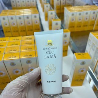 Sữa Rửa Mặt Cúc La Mã