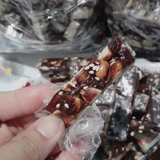 KẸO CHUỐI GỪNG ĐẬU MÈ NHÀ LÀM 500G - WINNIE HOUSE