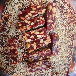 KẸO CHUỐI GỪNG ĐẬU MÈ NHÀ LÀM 500G - WINNIE HOUSE