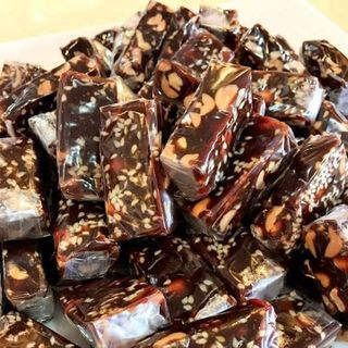 KẸO CHUỐI GỪNG ĐẬU MÈ NHÀ LÀM 500G - WINNIE HOUSE