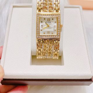 Đồng hồ guessssl lắc mới
