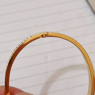 Đồng hồ sét mkst viền đá cộng phụ kiện lắc tay