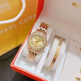 Đồng hồ sét mkst viền đá cộng phụ kiện lắc tay
