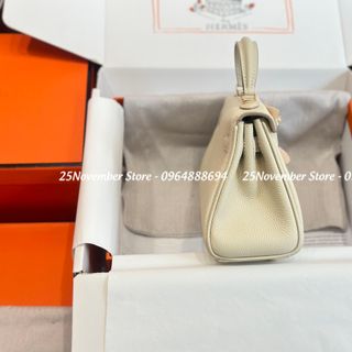 𝐓𝐔́𝐈 𝐗𝐀́𝐂𝐇 Nữ Cao Cấp Năm 2024 𝐊𝟐𝟎 𝐃𝐀 𝐓𝐎𝐆𝐎 𝐒𝐔𝐏𝐄𝐑 𝐕𝐈𝐏 Màu Trắng - Size: 20cm