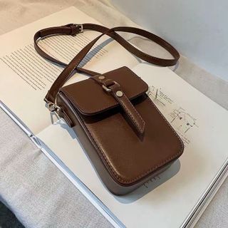 TÚI ĐEO CHÉO NAM NỮ UNISEX FORM CỨNG KHÓA NAM CHÂM THỜI TRANG WH593 - WINNIE HOUSE
