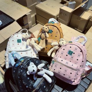 Túi xách quảng châu Balo Gấu Kèm Charm - 09B5461 (Chuyên sỉ túi xách sll, balo, ví, thắt lưng, túi Laptop)