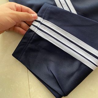 Quần thể dục 3 sọc trắng giá rẻ