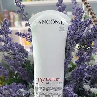 Kem Chống Nắng Lan come Tone Up Milk Pea rly Bright 30ML