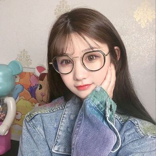 KÍNH KIM LOẠI HOTGIRL