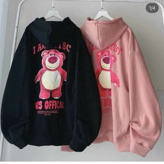 Áo hoodie in gấu dâu LOTSO 2 màu đen, hồng