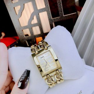 MONTRE GUSES
