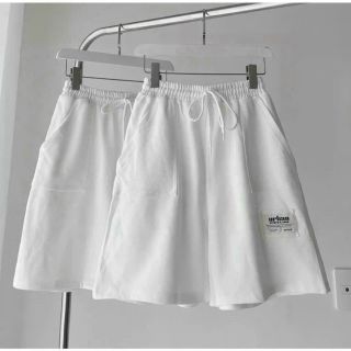 Quần đùi lửng unisex
Chất thun nỉ mịn, logo thêu mạc urban