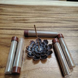 Trầm đàn hương không tăm