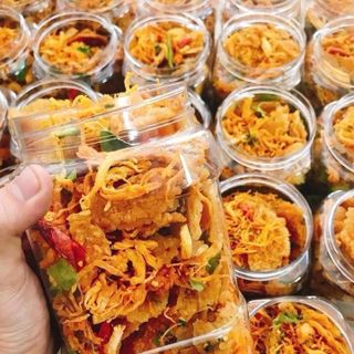 CƠM CHÁY LẮC KHÔ GÀ MẶN MẶN, CAY CAY SIÊU NGON 500G - WINNIE HOUSE