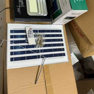 Đèn pha năng lượng mặt trời thông dụng 1500w giá rẻ
