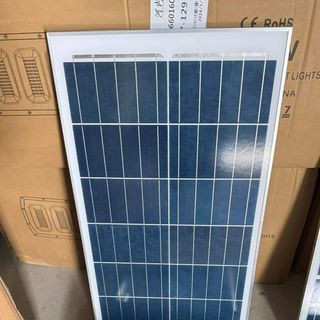 Đèn pha năng lượng mặt trời 300w vỏ nhôm