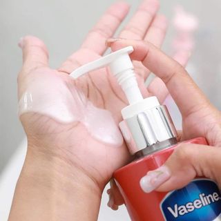 Vaseline Body Wash GlutaGlow 10X 425ml ( Thùng 8 chai )