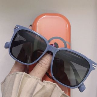 Kính mát phom vuông gọng dẻo tròng uv400 chống bể chống gãy bao veệ an toàn cho bé khi đeo kính