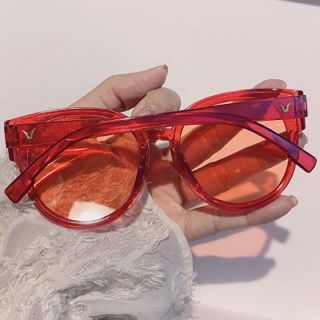 Kính mát nam nữ Mầu đỏ chống UV400, thiết kế mắt vuông dễ đeo, màu sắc thời trang