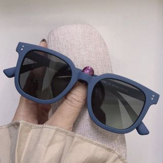 Mắt kính gọng dẻo cho bé tròng uv400 chống xước chống bể bao vệ an toan tueyệt đối cho bế khi đeo kính
