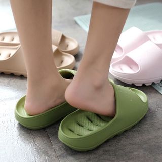 dép đi trong nhà tắm ,dép quai ngang ,dép xốp đi êm chân