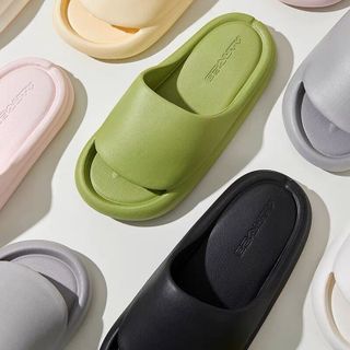 Dép Bánh Mỳ Dép Quai Ngang Hàng Cao Cấp Đi Êm Chân Chống Trơn Trượt Tốt Dép Xốp Trơn Hàng Hót 2023