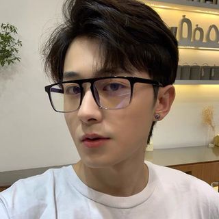 mắt kính,kính đọc sách,kính nhìn xa,kính hỗ trợ người lớn tuổi nhìn rõ nét hơn