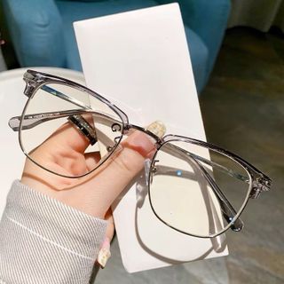 mắt kính vuông,kính gọng si,mắt kính giả cận