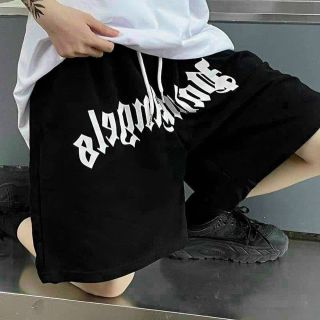 Quần lửng nam nữ in chữ phía trước chất 2 da mềm mịn co giãn . Có 3 size M (dưới 50kg)L ( dưới 60kg)xl ( dưới 70kg)