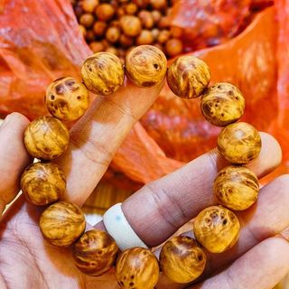 Vòng gỗ nu huyết long sỉ giá rẻ toàn quốc.