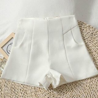 QUẦN SHORT TUYẾT MƯA TRƠN - LÊ PHƯƠNG BOUTIQUE