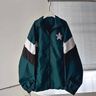 ÁO KHOÁC DÙ 2 LỚP NGÔI SAO FORM RỘNG - LÊ PHƯƠNG BOUTIQUE