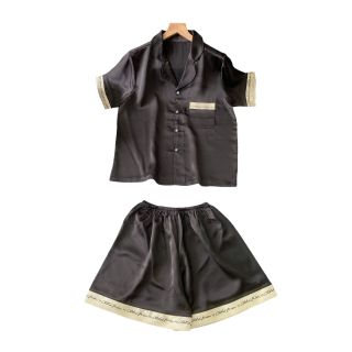 BỘ PIJAMA CHỮ KÝ TAY NGẮN QUẦN ĐÙI - LÊ PHƯƠNG BOUTIQUE