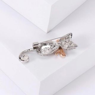 Ghim cài áo hình chú mèo màu bạc xinh xắn đính đá thời trang