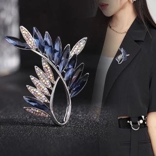 Ghim Cài Áo Hình Chiếc Lá Đính Đá Pha Lê Lấp Lánh Sang Trọng