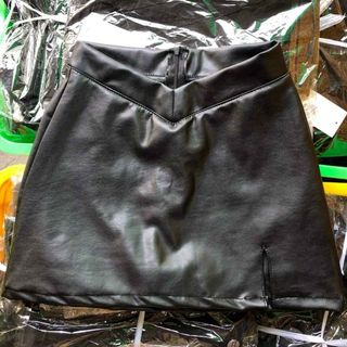 CHÂN VÁY DA XẺ ĐÙI CÓ QUẦN TRONG - LÊ PHƯƠNG BOUTIQUE