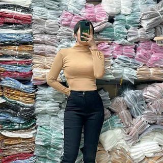 ÁO CROPTOP CỔ LỌ TAY DÀI - LÊ PHƯƠNG BOUTIQUE