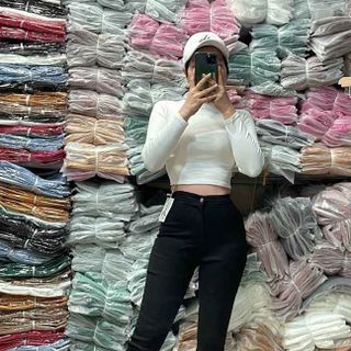 ÁO CROPTOP CỔ LỌ TAY DÀI - LÊ PHƯƠNG BOUTIQUE
