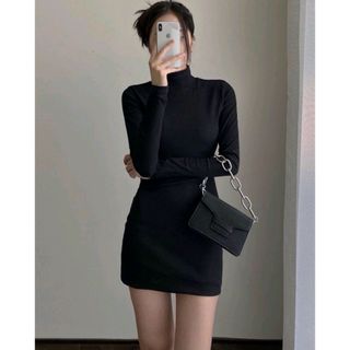 ĐẦM BODY CỔ LỌ TAY DÀI - LÊ PHƯƠNG BOUTIQUE