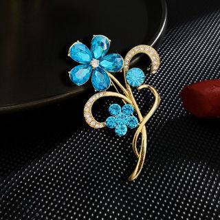 Tag Trâm Cài Áo Hình 2 Hoa Đính Đá Xanh thời trang dành cho nữ