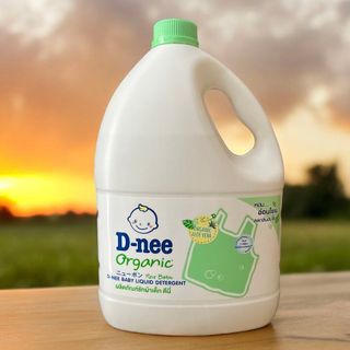 Nước Giặt Cho Trẻ " Dnee " Thái Lan Can Mới 2800ml