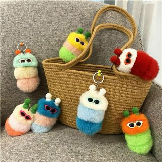 Móc khoá con sâu siêu cute
