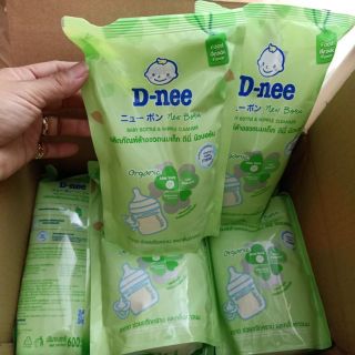 Dnee Súc Bình Sữa Thái Loại Túi 550ml (Thùng 12 Túi)